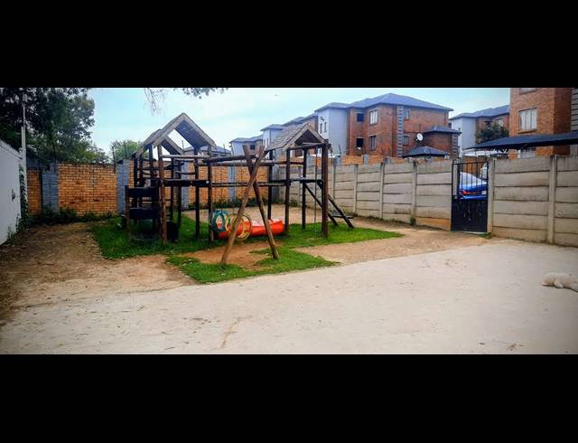 2 BEDROOM SECTIONAL TITLE FOR SALE IN BIRCHLEIGH